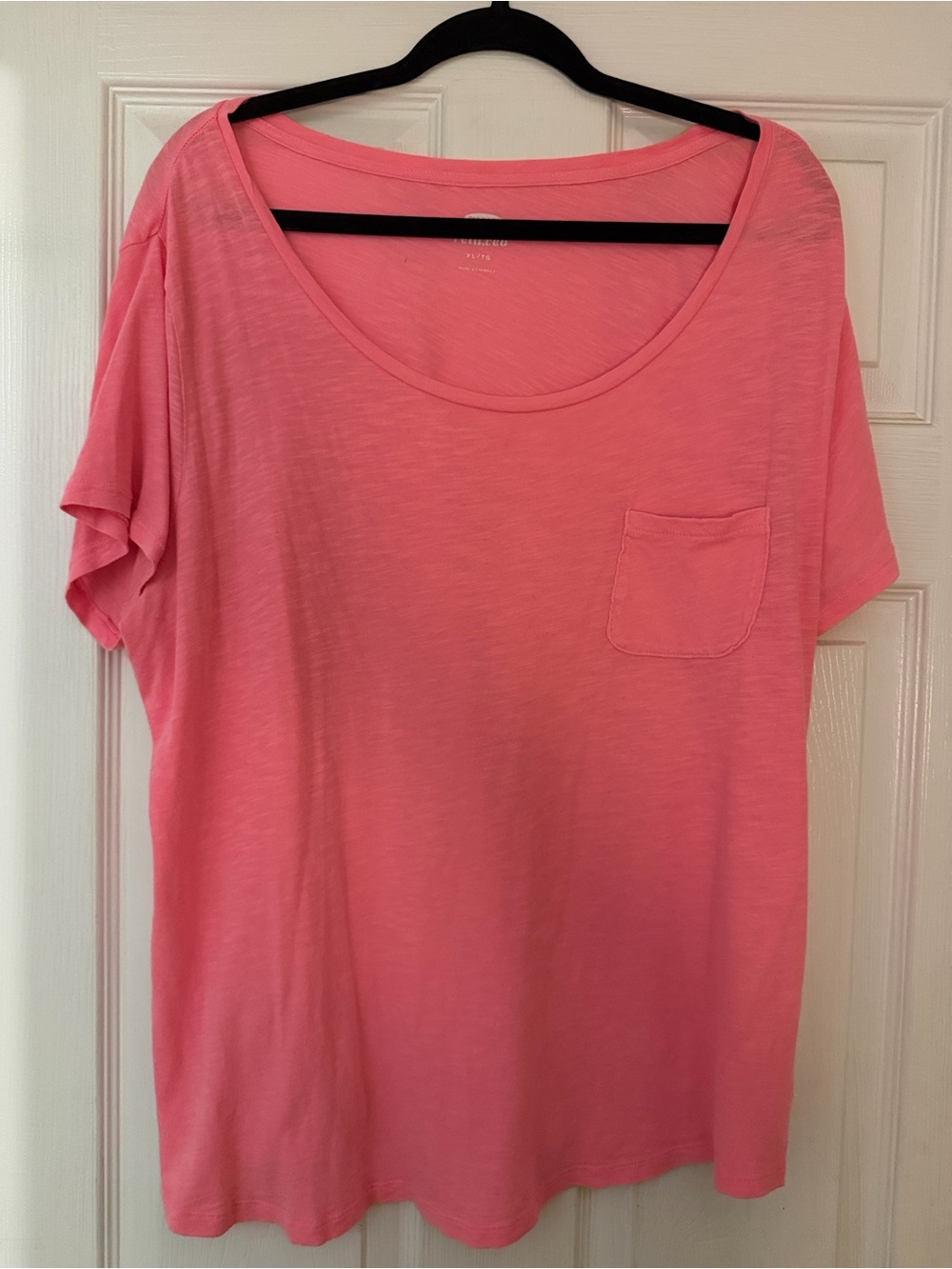 Old Navy Women’s Scoop Neck Pocket Tee in Coral Pink